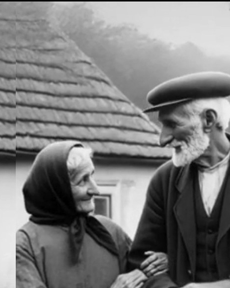 Restored black-and-white photograph of an older couple
